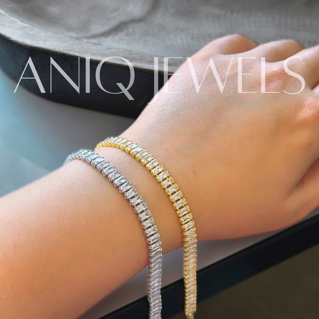 Lara Tennis Bracelet