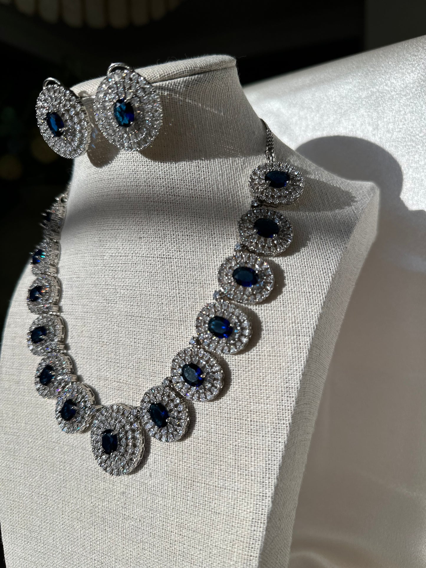 Leila Sapphire Set