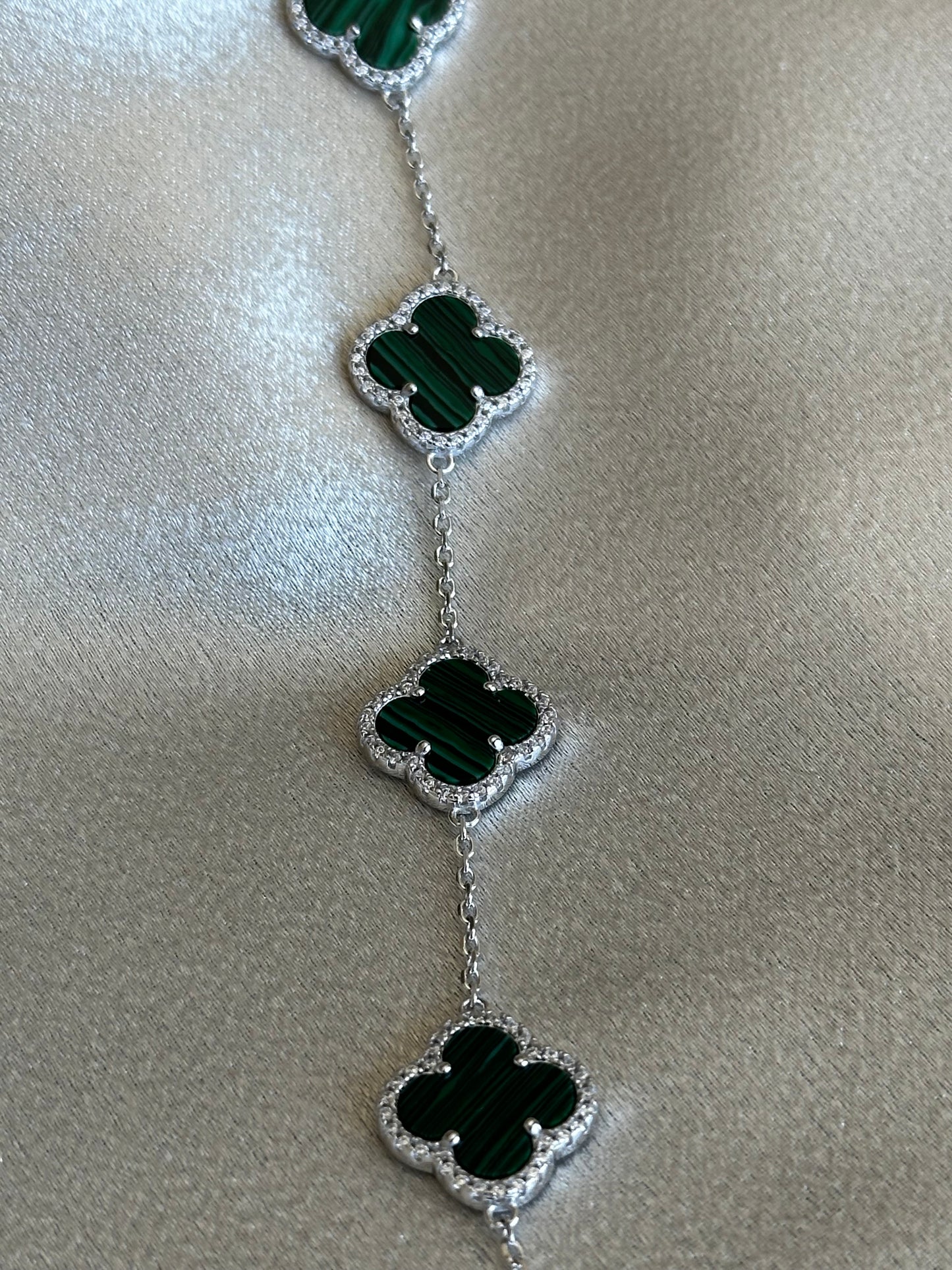 Clover Pendant Bracelet