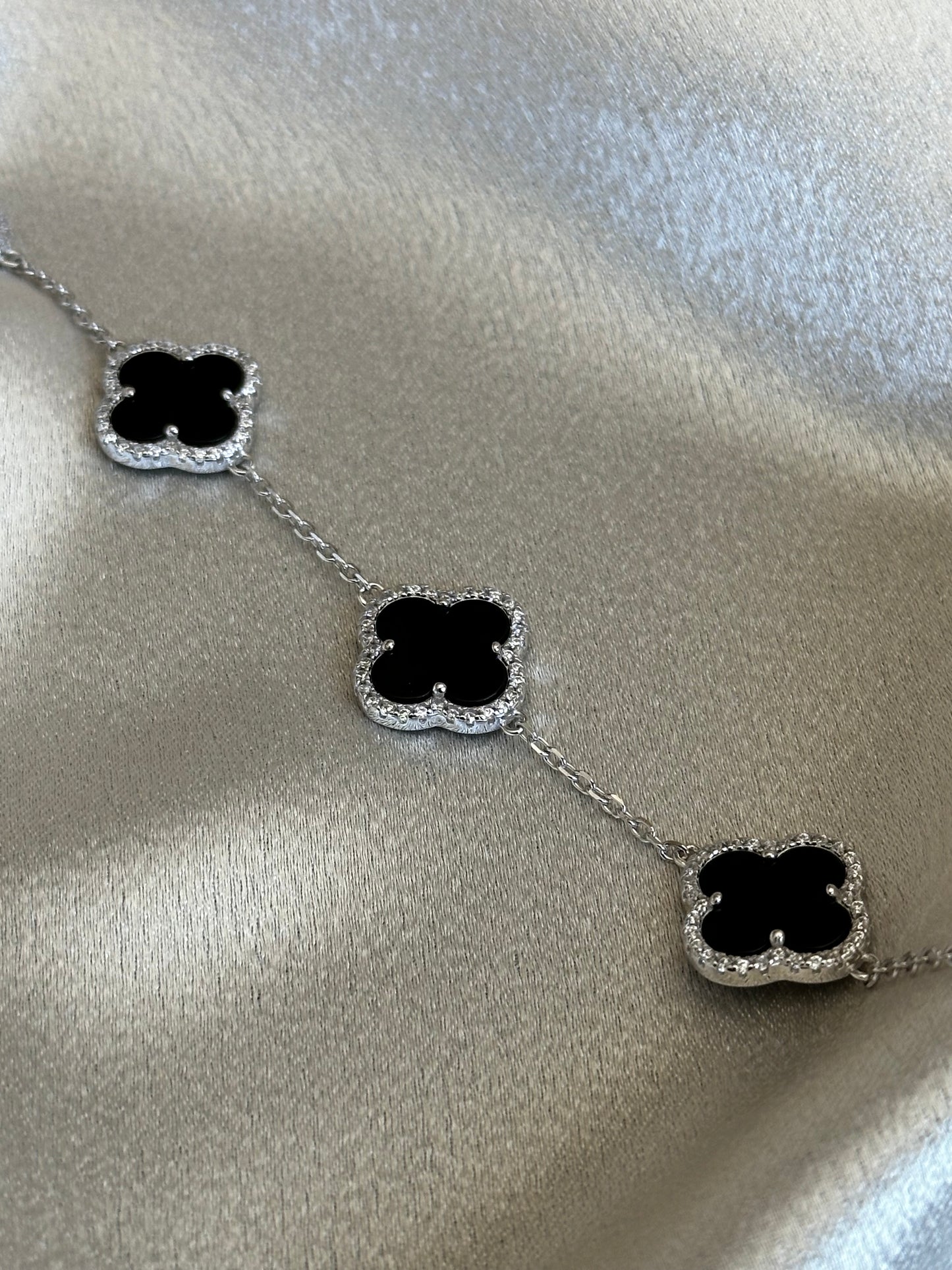 Clover Pendant Bracelet