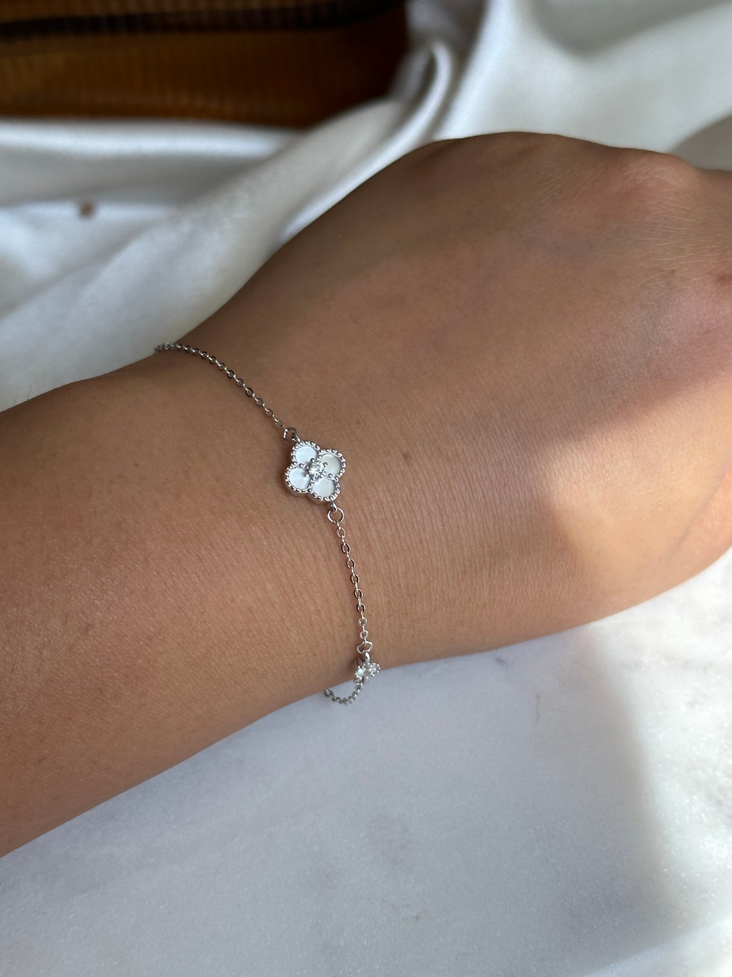 Mother of Pearl Clover Bracelet