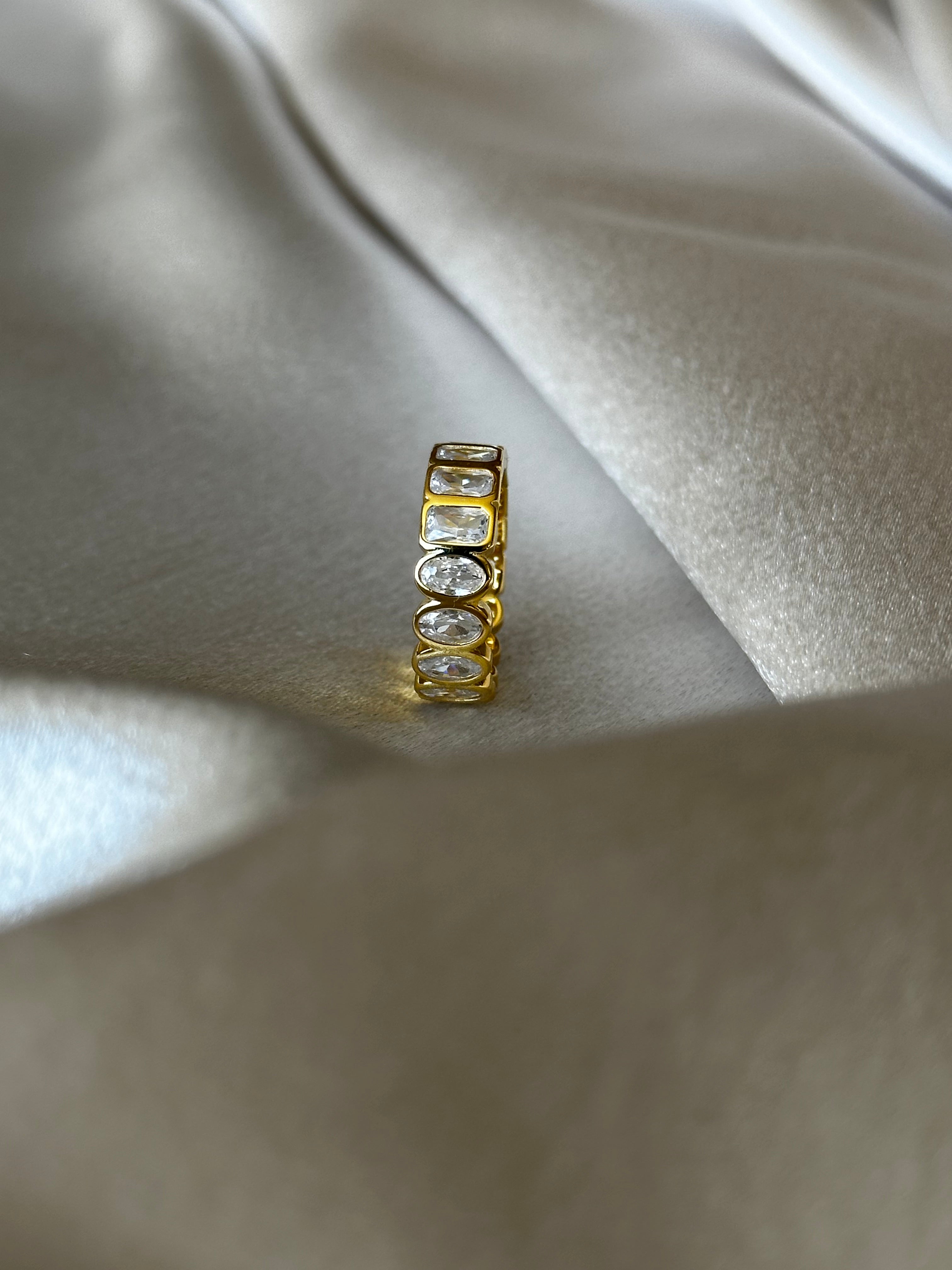 アクセサリー ELEMENT Eternity Ring - Gold Eternity Ring with Lab Diamonds in Gold & Platinum | Aurika Gems